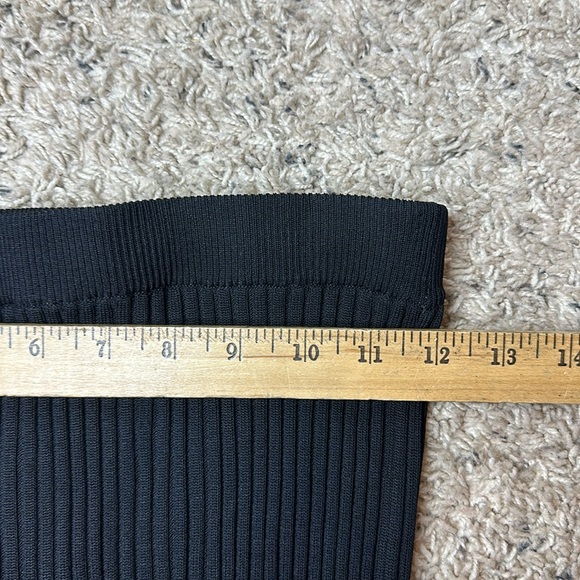 Charlie Holiday rib maxi skirt in black size small - Picture 6 of 9